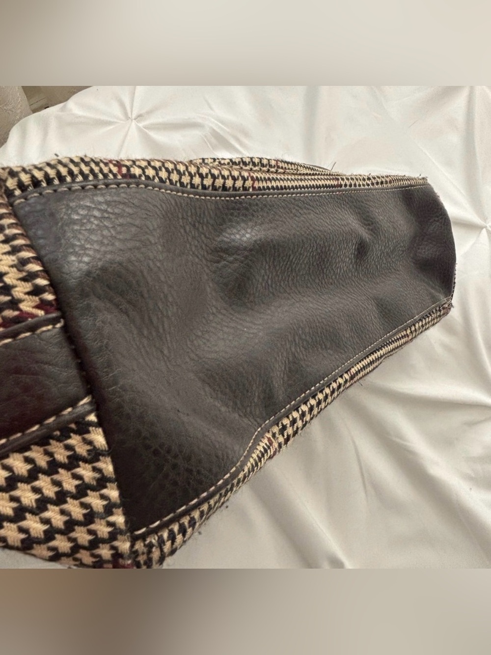 CHAPS Plaid Shoulder Bag/ Tote, Preloved. 15x12x4 - Picture 11 of 15